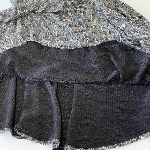 Alexis Skyla Metallic Flutter Sleeve V Neck Mini Skater Dress Silver Small - Picture 9 of 13